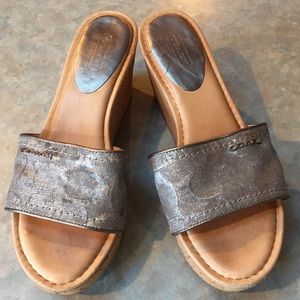 Coach Joanne platform slides